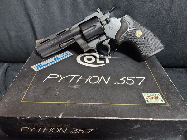 コクサイ COLT Python.357 4inch ガスリボルバー