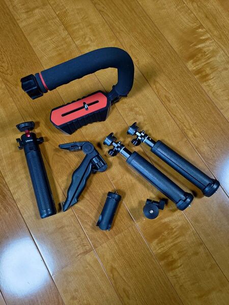 三脚・ビデオグリップ、撮影小物詰め合わせ。(Ulanzi MT-16 三脚)