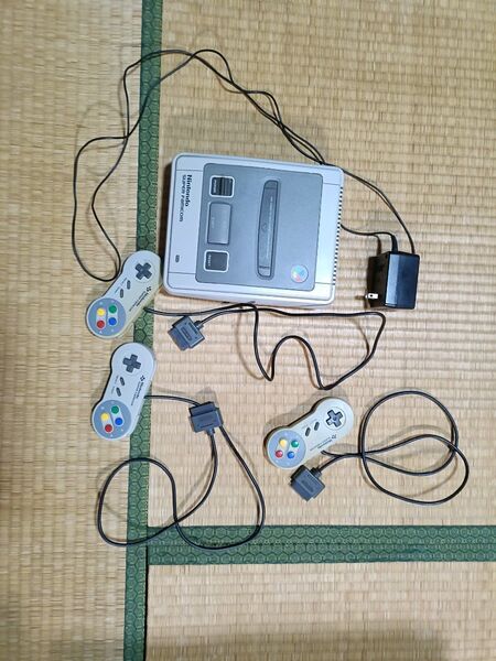 スーパーファミコン 本体 コントローラー3つ まとめ売り 動作確認済み