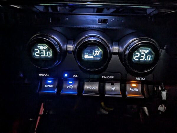 GR86 白色LED 青色LED エアコンスイッチ パネル ZN8 ZD8 BRZ