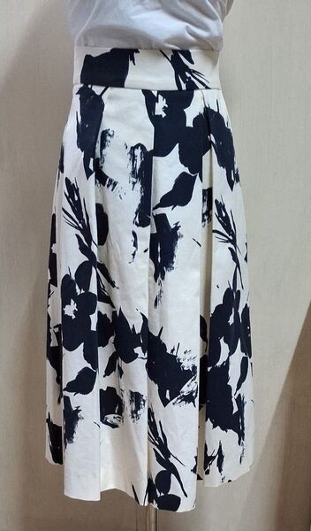 ザラ ZARA 総柄タックスカート レディース JPN:S