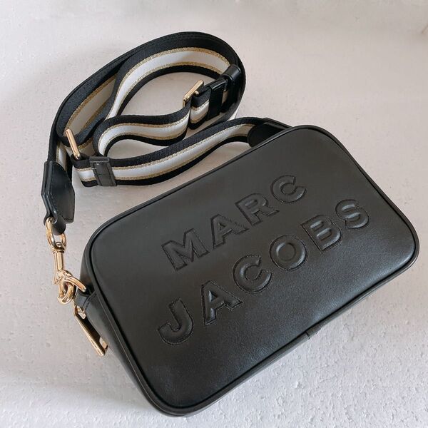 大人気 MARC JACOBS マークジェイコブス フラッシュ ショルダーバッグ ポシェット 黒 レザー ロゴ