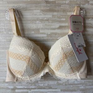 D80」トリンプ 妖精のブラ560 軽やか ふんわりバスト ブラジャー