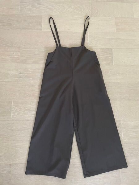 【新品未使用】GeeRA サロペットワイドパンツ Sサイズ