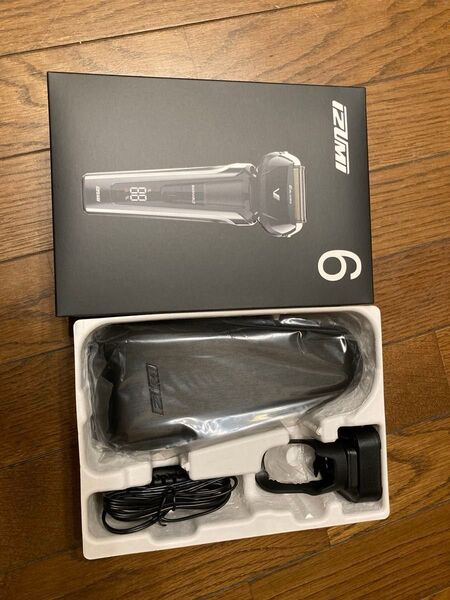 イズミIZUMI シェーバー IZF-V951ーH 新品