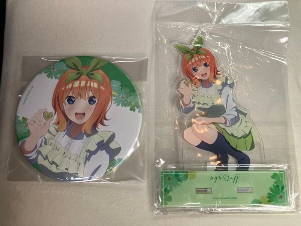 五等分の花嫁 四葉 制服エプロン B I G缶バッジ、特大アクスタ