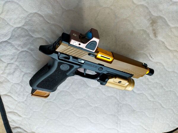 SIG VFC M17 CO2 GBB 動作良好