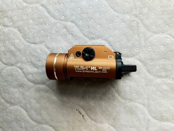 ウェポンライト TLR-1 HL 20mm レール対応 1000ルーメン