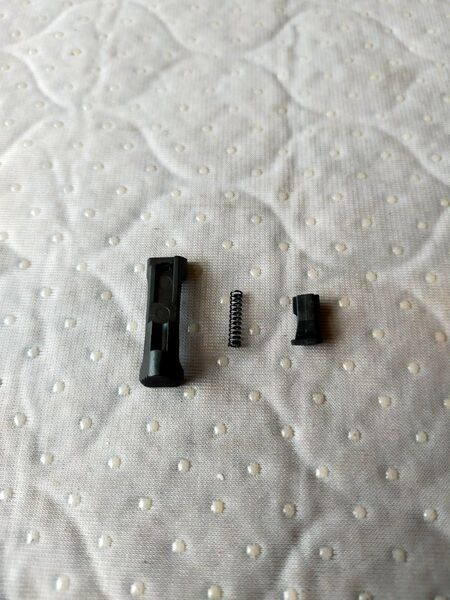 SIG M17 M18 マガジンキャッチボタン セット
