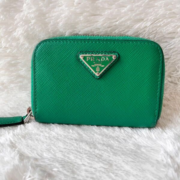 美品 PRADA サフィアーノトライアングル コインケース グリーン 小銭入れ
