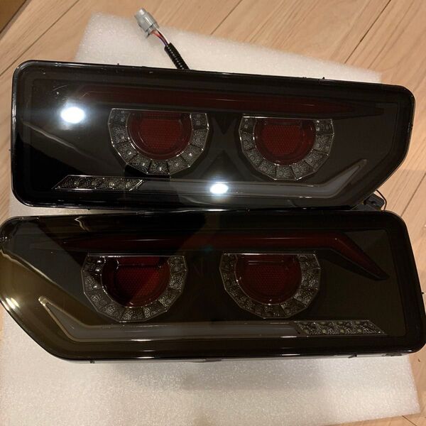 ジムニー ジムニーシエラ JB64 JB74 LEDテールランプ スモーク 反射板内蔵