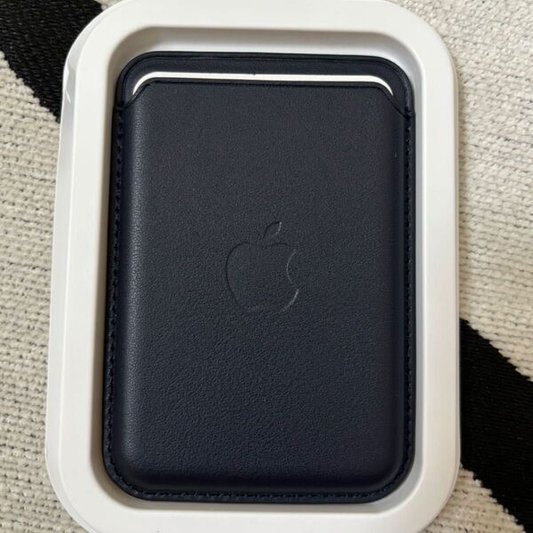 ブラック マグセーフ MagSafe ウォレット 磁気レザーカードクリップ カードケース 名刺入れ iPhoneケース