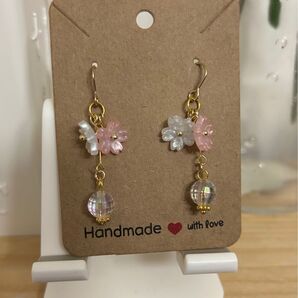NO43 ピンクホワイト桜ビーズピアス