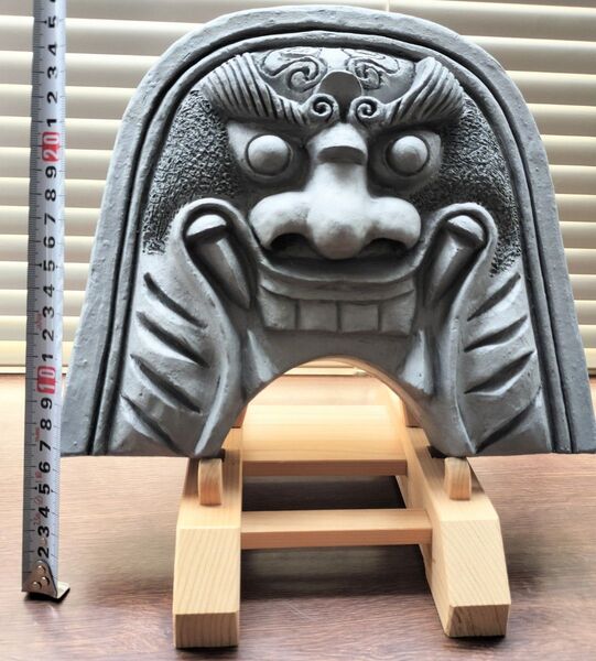 鬼瓦 ずっしり重い 古代面タイプ 1点物 魔除け等に…