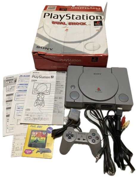 SONY PlayStation SCPH-7000 本体一式 プレステ 箱、説明書あり 動作確認済み おまけ付き メモリーカード