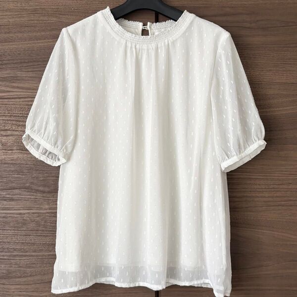 青山 総柄シフォンブラウス