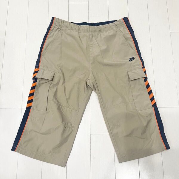 NIKE ハーフパンツ ベージュ サイドライン カーゴポケット 160 キッズL
