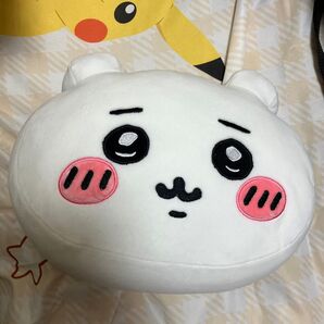ちいかわのもちもちクッション。これもビニール袋に入れていたのできれいです。