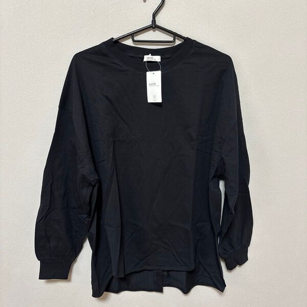 earth music&ecologyバックスリット ブラック ロンT Tシャツ