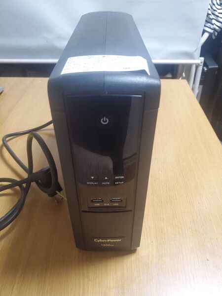 CyberPower 無停電電源装置 (ラインインタラクティブ給電/正弦波出力) 1200VA/720W CPJ1200
