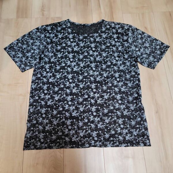 婦人服 キラキララメ入り 小花柄 Tシャツ 黒 M~L