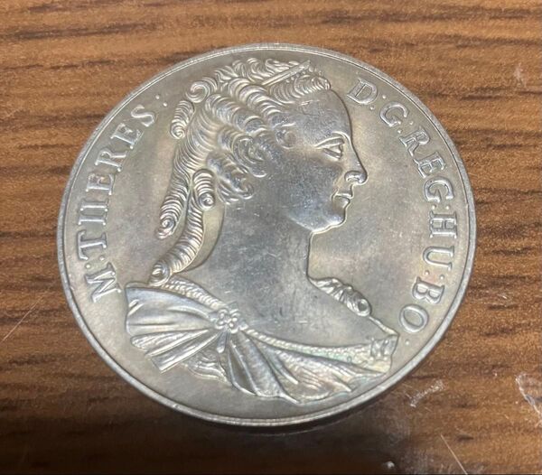 銀貨 マリア・テレジア女帝 ハプスブルグ帝国 オーストリア女太公 大型貨幣 外国古銭