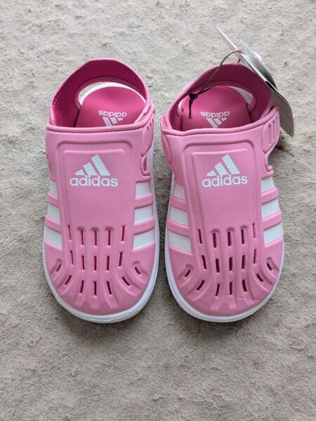 新品 adidas キッズサンダル 水陸両用 18㎝