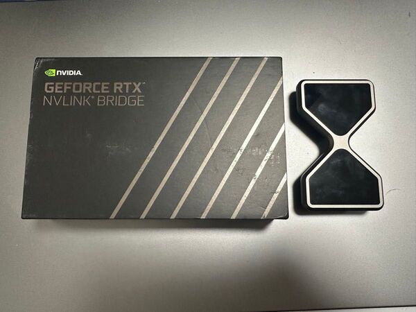 NVIDIA GeForce RTX NVLink Bridge 4スロット(モデル:P3657) 30シリーズ対応