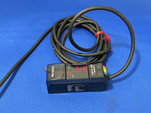 KEYENCE キーエンス CZ-V21A デジタルカラー判別センサ アンプユニット