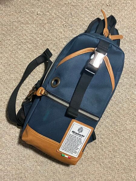 Bianchi ボディバッグ ネイビー ワンショルダー ビアンキ