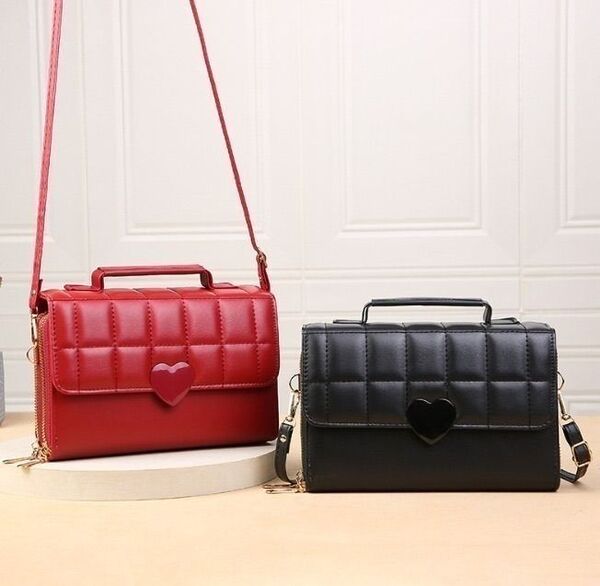 【値下げ】ショルダーバッグ ハンドバッグ 2WAY ハート ブラック 財布