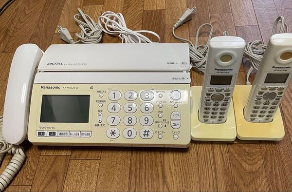 panasonicKX-PW320-W FAX付き電話機 子機2台付き 中古
