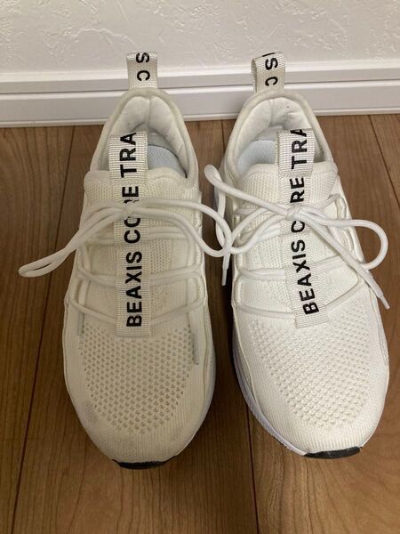 スリムコアスニーカー BEAXIS