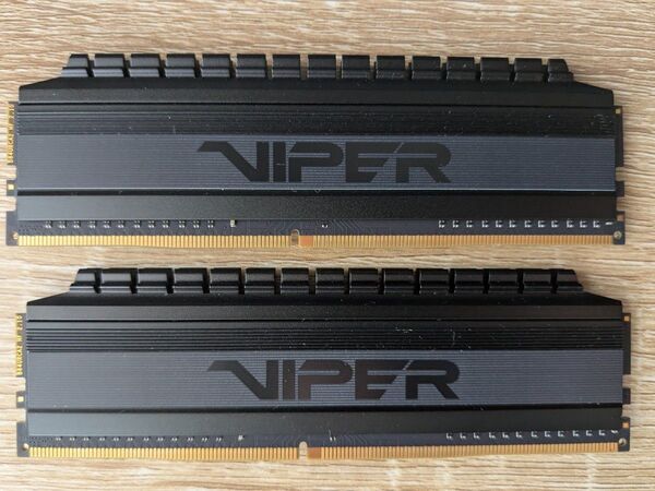 【美品】Patriot Viper DDR4 16GB (8GB×2) 3000MHz 動作確認済み ゲーミングPCにも
