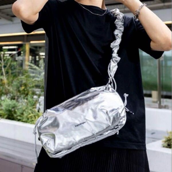 topologie Chrome ボトルサコッシュラージ シルバー