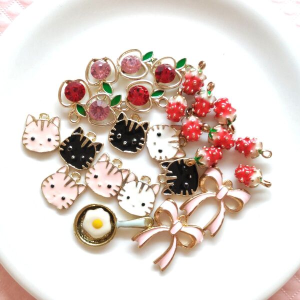 訳あり B品 かわいい カラーチャーム 26個 ※注意事項有り