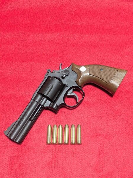マルシン製 M586 HEAVYWEIGHT モデルガン 357マグナム カートリッジ付 MARUSIN