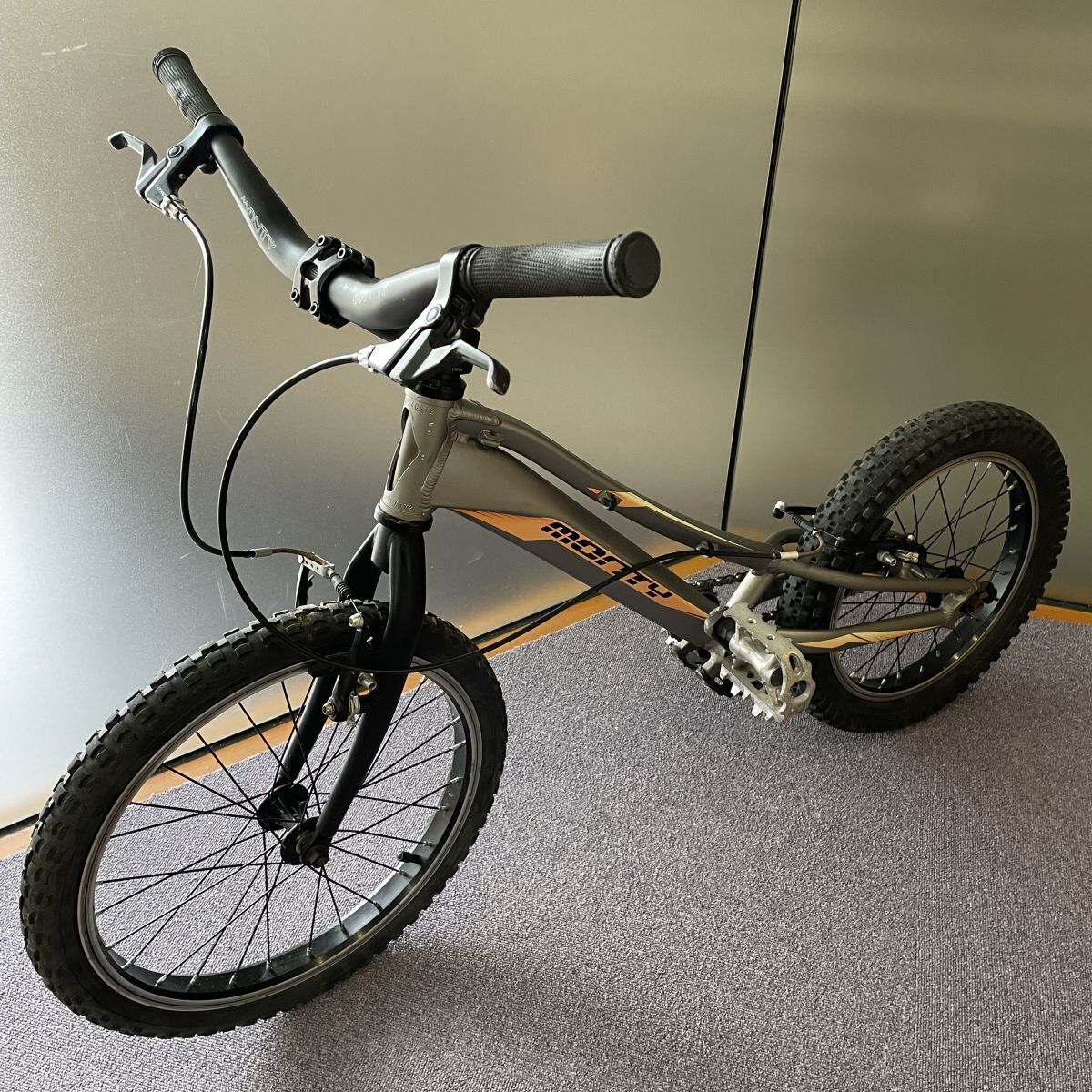 モンティー バイクトライアル ハンドル 680mm 275g USED - メルカリ