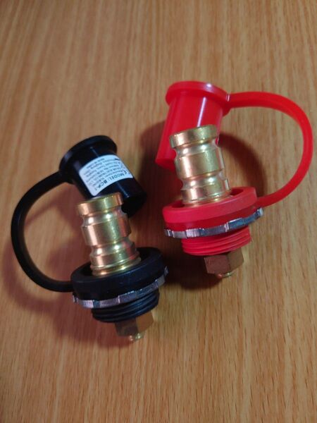 バッテリー 端子移設キット 充電端子 ターミナル アースポイント ジャンプポスト プラス マイナス 端子 12V 250A 赤 黒