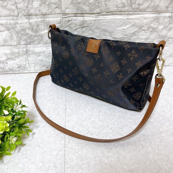 【美品】 russet ラシット ショルダーバッグ ネイビー ナイロン