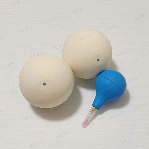 【新品】ノーブランド ソフトテニスボール2個+空気入れ