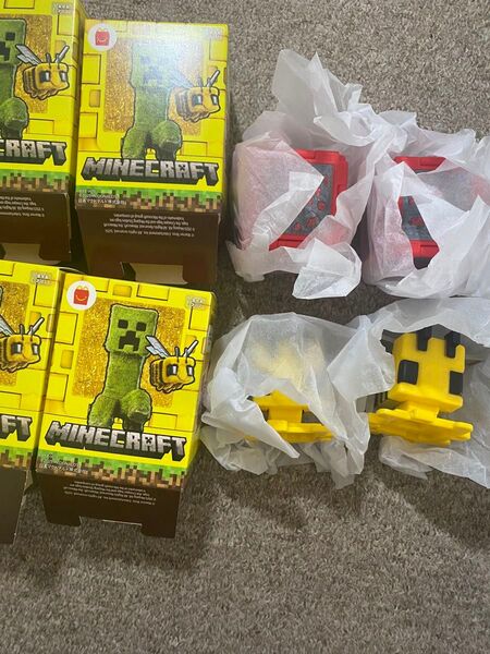 4個セットマクドナルド ハッピーセット マインクラフト ザ・ムービー マック ハチ 2個 レッドストーン2個