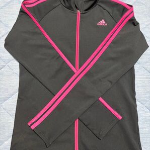 adidas レディースラッシュガード