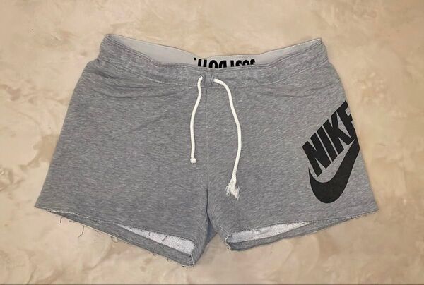 NIKE ハーフパンツ グレー レディース