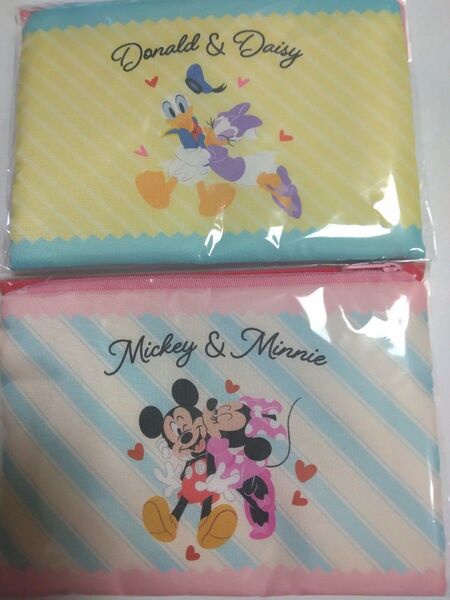 ディズニー フラットポーチ2個セット ミッキー&ミニーと ドナルド&デイジー