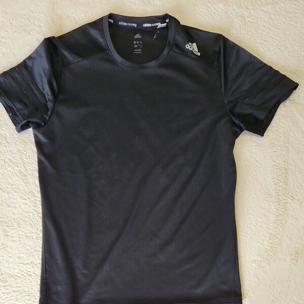 adidas ランニングTシャツ ブラック