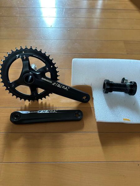 SRAM Apex クランク40丁/172.5 ボトムブラケットつき
