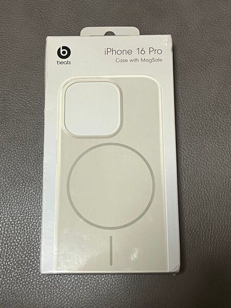 Beats iPhone 16 Pro MagSafe対応ケース ホワイト