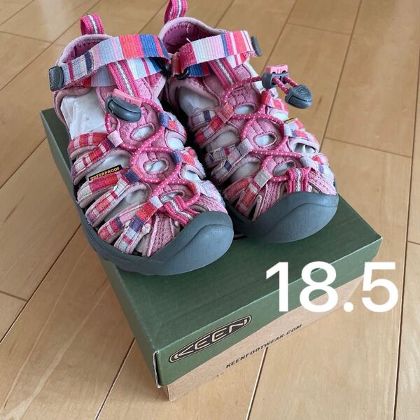 KEEN ニューポート H2 キッズ KEEN キッズサンダル 18.5cm 箱付き 赤ストライプ