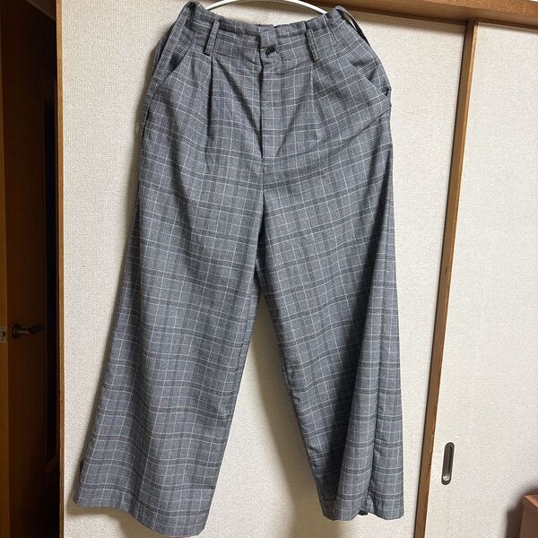 グレー チェック柄 スラックスパンツ つり紐付き